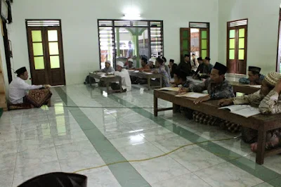 Pesantren Sirojuth Tholibin Brabo - Kaji Tafsir Nusantara