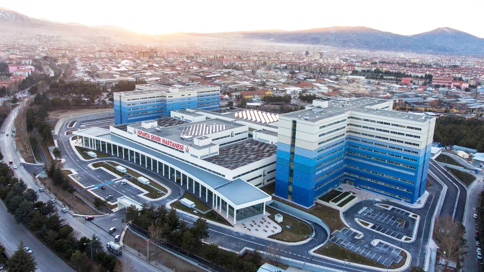 Araştirma: Türk halki hastanelerin alt yapisini yeterli buluyor