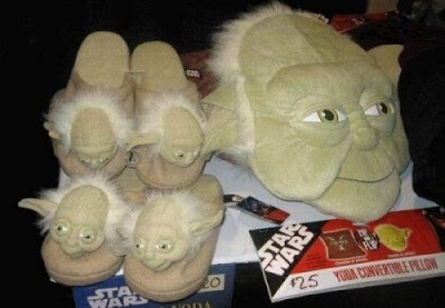 Funny feet slippers Seen On www.coolpicturegallery.net