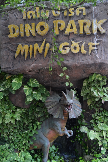 Dino Park Karon