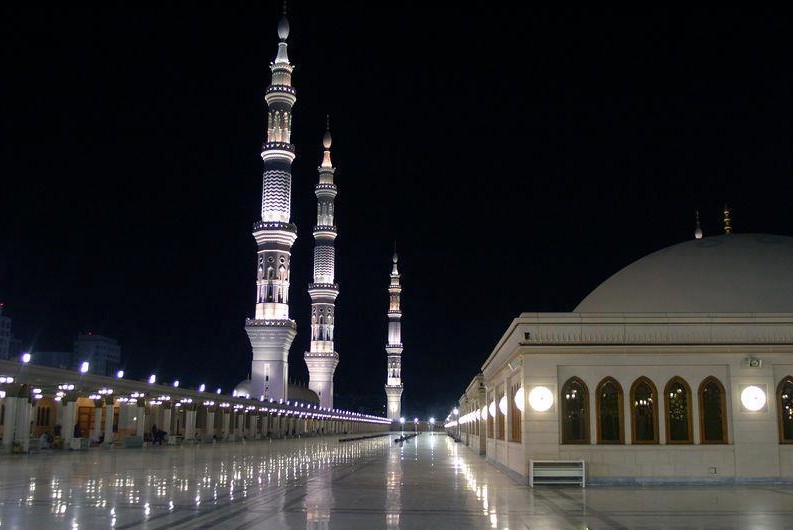 Kumpulan Foto dan Gambar Masjid Nabawi di Madinah 