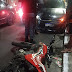 Assista: motociclista é lançado em igarapé após colisão com veículo em Manaus