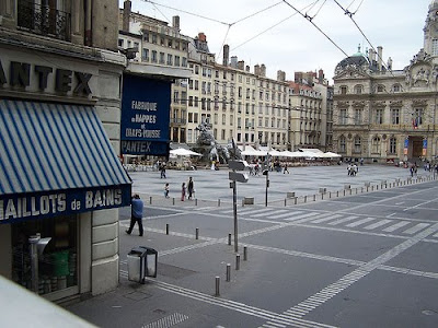 Aspecto de la plaza Terreaux en Lyon, Francia.