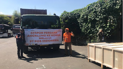 Pos Indonesia Sukses Ekspor Perdana Angklung ke Korsel