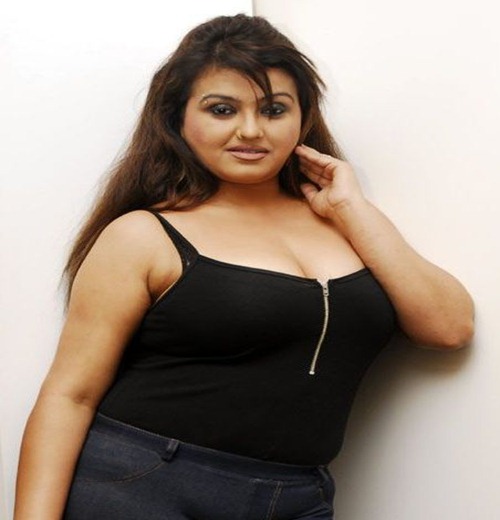 Sona Aunty Great Model in Tamil-Telugu Film Industry