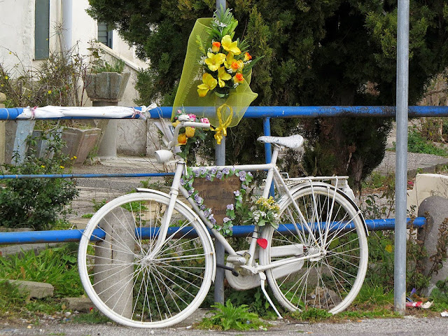 Ghost bike, road victims, Via della Cinta Esterna, Livorno