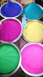 Farben: Davaraja Market