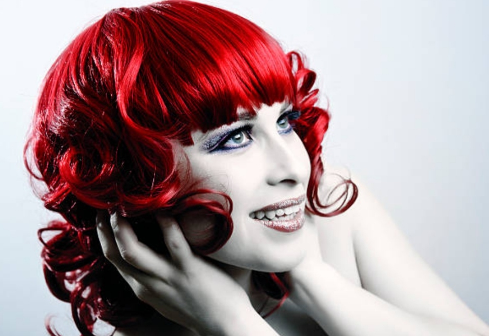 Bright Red Hair – This is How a Strong Tint Succeeds