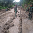 Wujud 8 Wajib TNI, Satgas TMMD 111 Kodim 0204/DS Bangun Jalan untuk Sejahterakan Rakyat