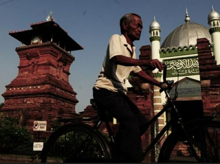 Bangunan Masjid yang Cerminkan Akulturasi Budaya di Indonesia