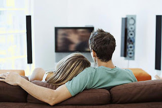 menonton TV bukanlah cara relaksasi yang berguna, ini hanya memberi anda kesenangan sesaat saja