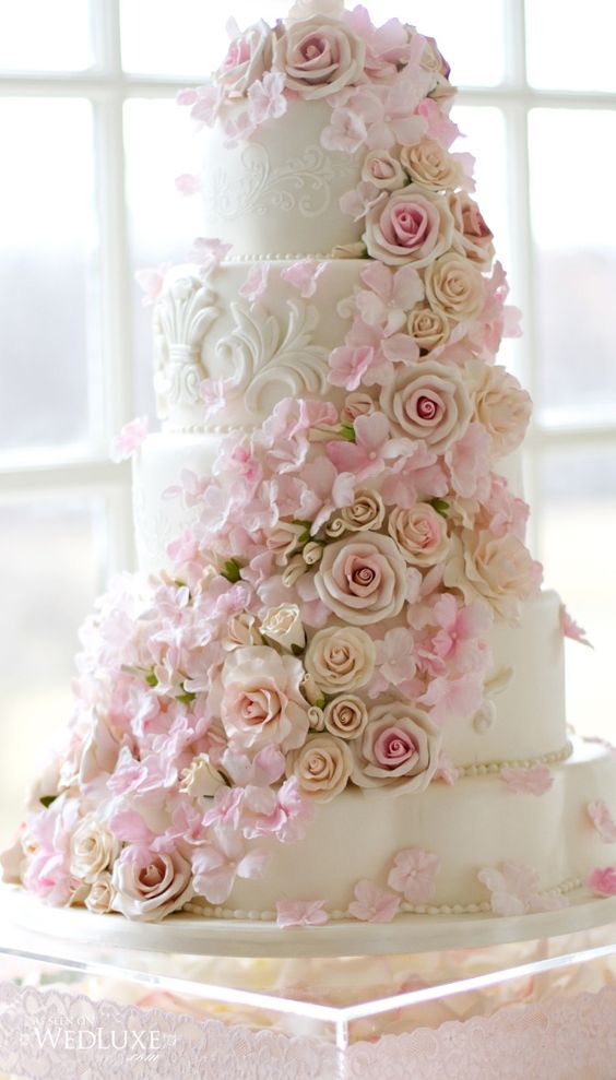 23 Gambar Foto Hiasan  Desain Kue  Pengantin  Pernikahan 