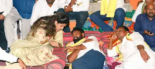 Pankaja Munde asked the government how the reservation of OBCs will not be affected.