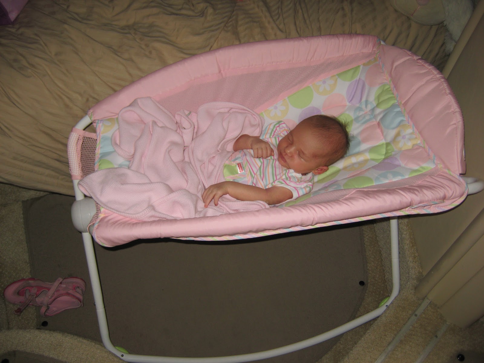 baby sleeper rocker