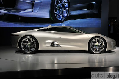 Concept Jaguar C-X75: First Live photos + video