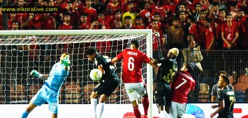 الأهلي المصري يتفوق على الوداد الرياضي بفارق هدف في نهائي دوري أفريقيا