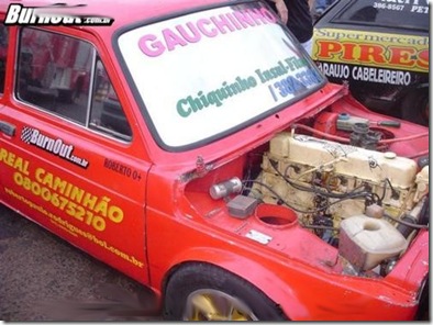 festival de bizarrices (30) FIAT 147 6 CANECO!