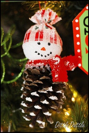 pinecone snowman ornament