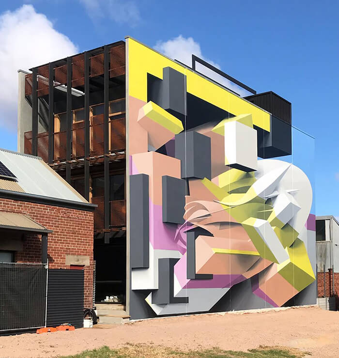 Graffiti Artist Amazes Passerby With His 3D-Looking Abstract Drawings