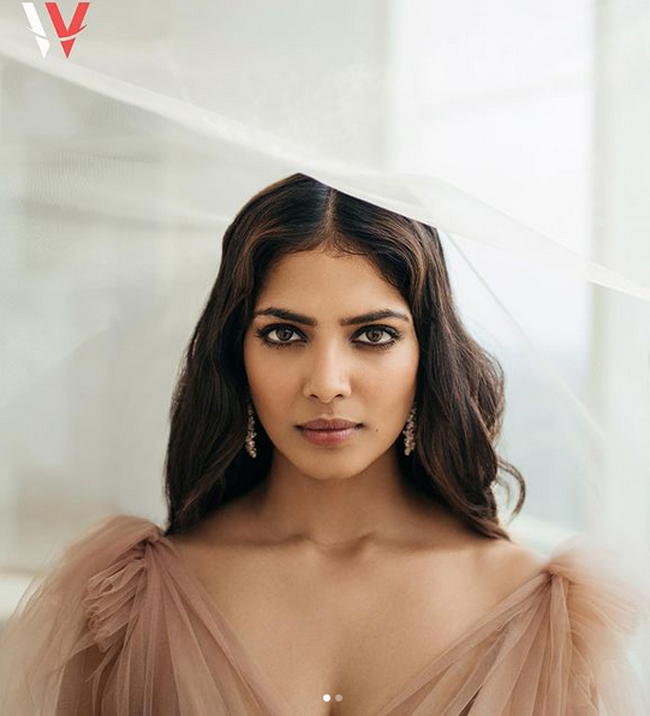 Actors Gallery: Malavika Mohanan Pictures Shoot For Wedding Vows Pictures