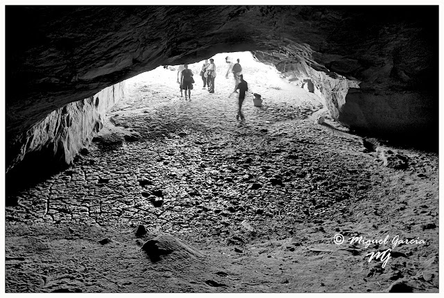 Playa de Las Capullanas. Platón, El Mito de la Caverna.