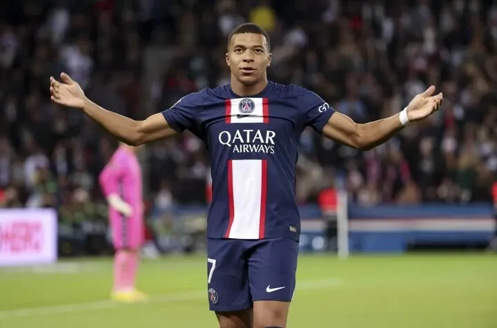 Michael Owen compares himself to Mbappe, claims he would be worth £100m-plus
