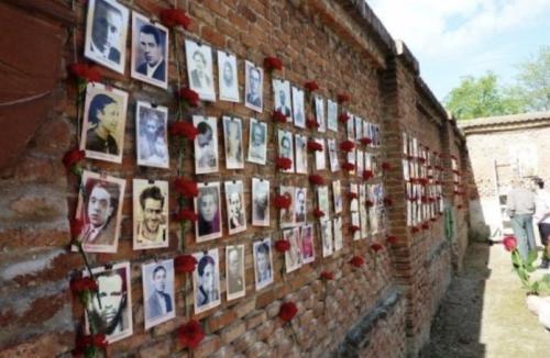 Memorialistas franceses piden al alcalde de Madrid que restituya el monumento a las víctimas de la represión franquista