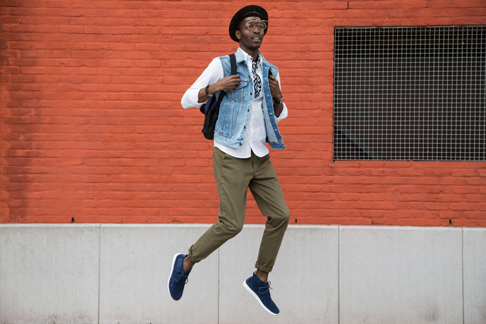 Festival goals by Jon The Gold BLOG - levis jacket tiger of swede white shirt we fashion printed shirt samsoe samsoe chino khaki ugg australia sneakers josh ring and bracelet headup watches zero uv sunglasses levis bakcpack