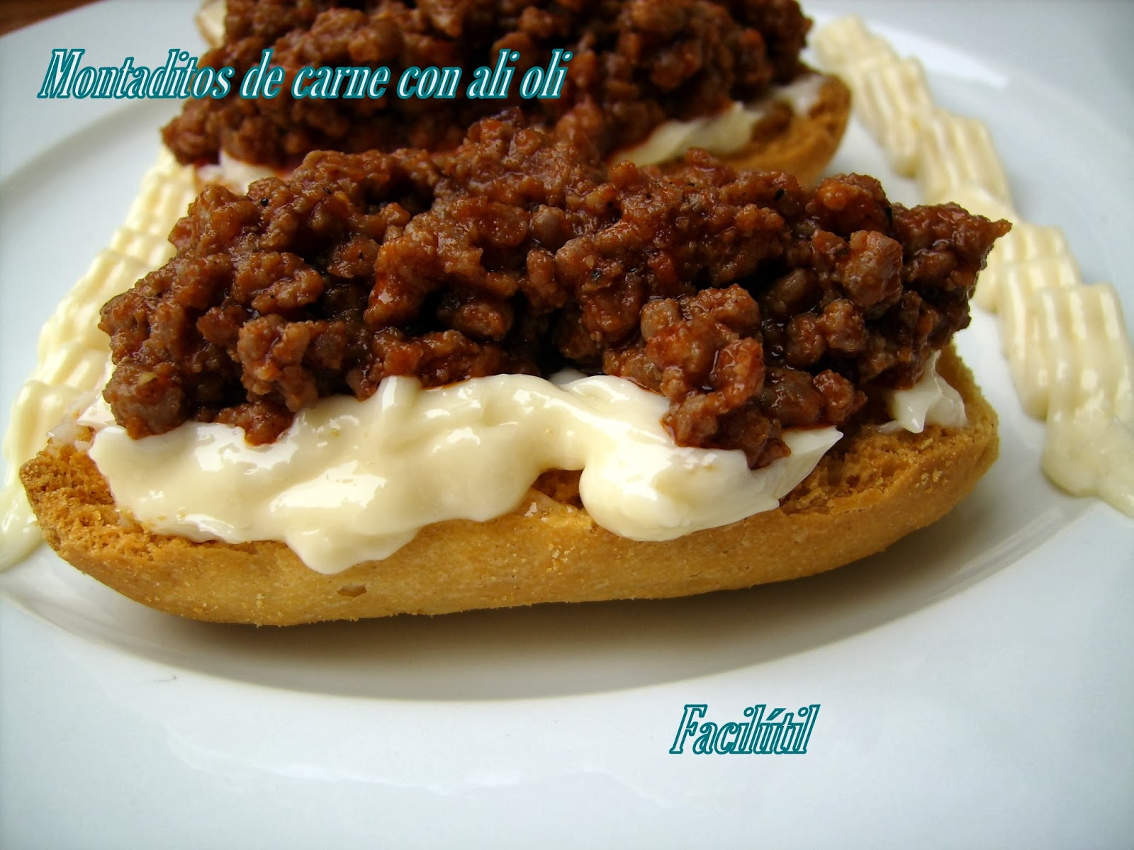 http://facilutil.blogspot.com.ar/2014/01/montaditos-de-carne-con-alioli.html