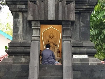 Arca Yesus di dalam Canti Hati Kudus Ganjuran adalah bentuk inkulturasi Agama Katolik dengan budaya Jawa.