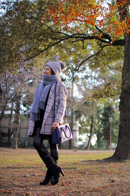 plaid coat, Shein, Prada bag, knitted, black boots, winter, Tokyo, Japan, Christmas 2015