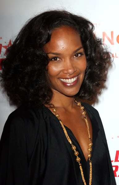 Who is Mara Brock Akil The entertainment world knows her as Maria Brock