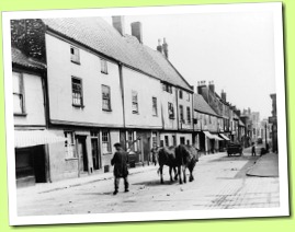 Cows King St (1)