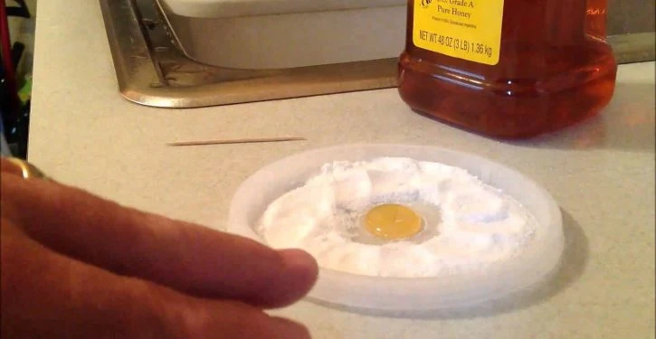 The Mixture Of Baking Soda And Honey Can Change Your Life Forever