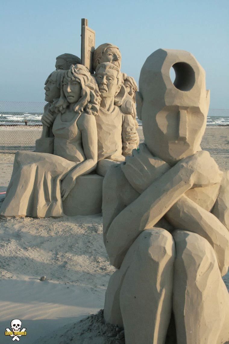 He's earned nine World Championship metals for his sand sculptures, and it's not difficult to see why. - His Sand Sculptures Are Freakishly Brilliant… How Is This Even Possible?