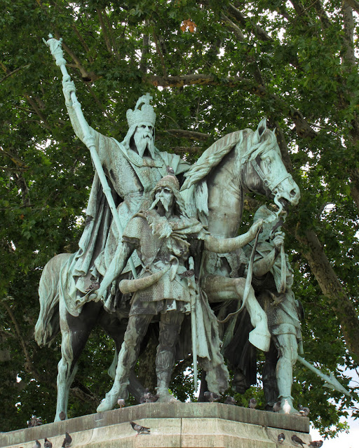 Charlemagne et ses leudes, Charlemange and His Guards by Charles and Louis Rochet, Paris