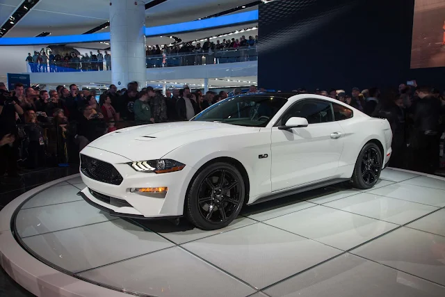 Pré-venda: Ford Mustang já está disponível no Brasil por R$ 300 mil reais