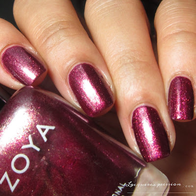 Nail polish swatch of Britta from the Fall 2016 Urban Grudge Metallic Holos collection by Zoya