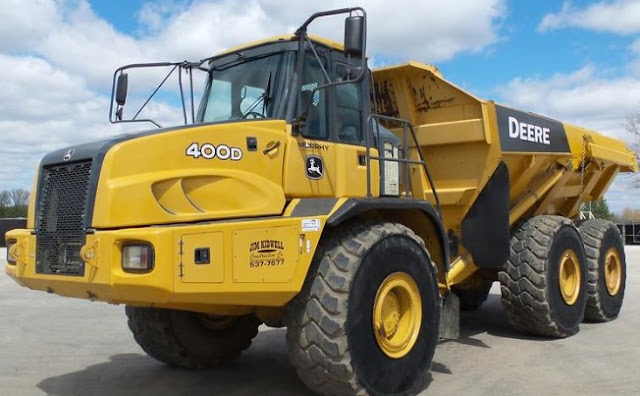 articulated dump truck John Deere THE400D