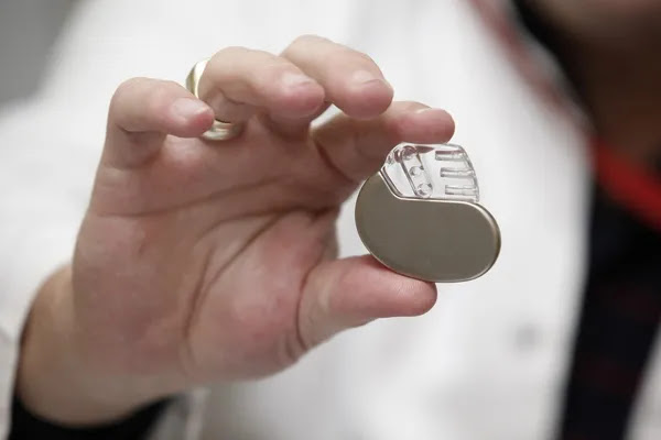 Implantable Cardiac Pacemaker