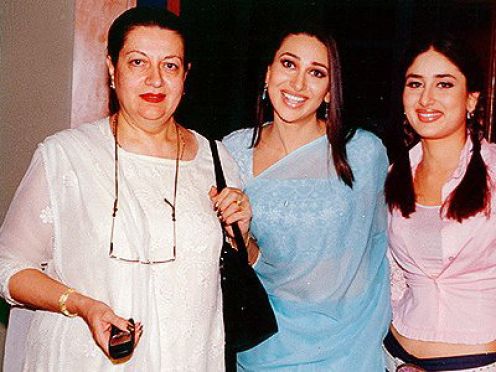 Karisma And Kareen With Her Mother Pictures