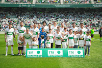 ELCHE C. F. Temporada 2021-22. Josan, Gonzalo Verdú, Raúl Guti, Bigas, Edgar Badía, Johan Mojica, Fidel, Enzo Roco, Omar Mascarell, Kike Pérez y Ezequiel Ponce. ELCHE C. F. 3 R. C. D. MALLORCA 0 Sábado 16/04/2022, 14:00 horas. Campeonato de Liga de 1ª División, jornada 32. Elche, Alicante, estadio José Martínez Valero: 20.257 espectadores. GOLES: 1-0. 42’, Mojica. 2-0: 58’, Bigas. 3-0: 81: Kang-In Lee, en propia puerta.