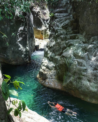 curug leuwi lieuk di bogor