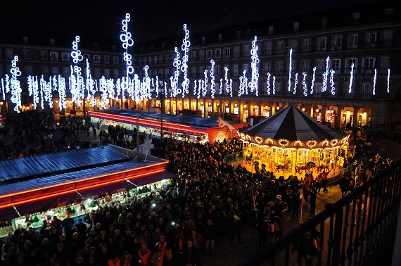 El encendido de las luces convierte a Madrid en la capital de la Navidad 2013-2014