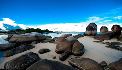 pantai-batu-berlayar