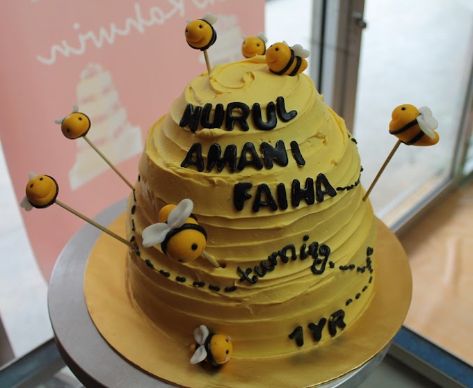 Bees and the hive cakes