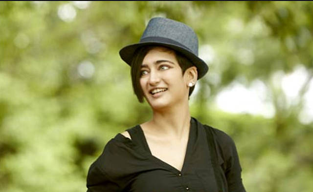 Biografi Singkat Akshara Haasan
