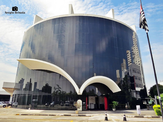 Vista ampla da Antiga Sede do Parlamento Latino-Americano - Memorial da América Latina - São Paulo