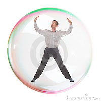 hombre en burbuja