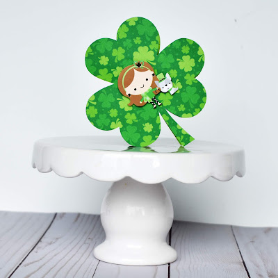 St. Patrick's Day treat box by Wendy Sue Anderson featuring "Lots o' Luck" from Doodlebug Design and a Silhouette cut file by Lori Whitlock!